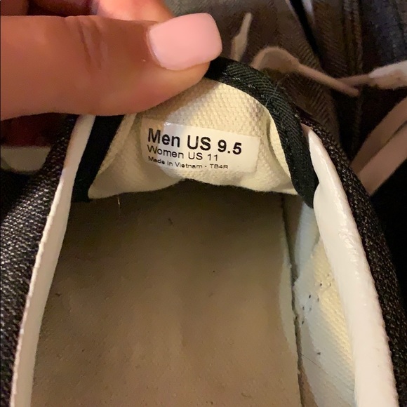 Vans - Picture 3 of 3